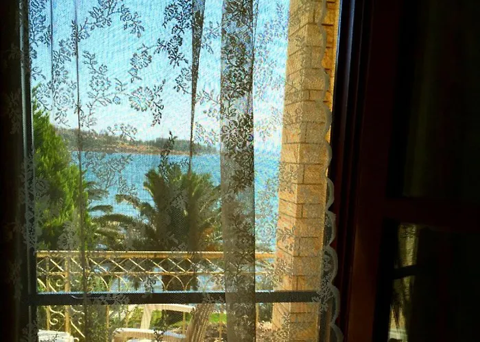 Erol - Adult Only 3*