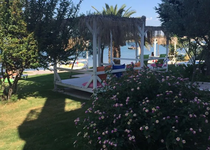 Erol - Adult Only Hotel